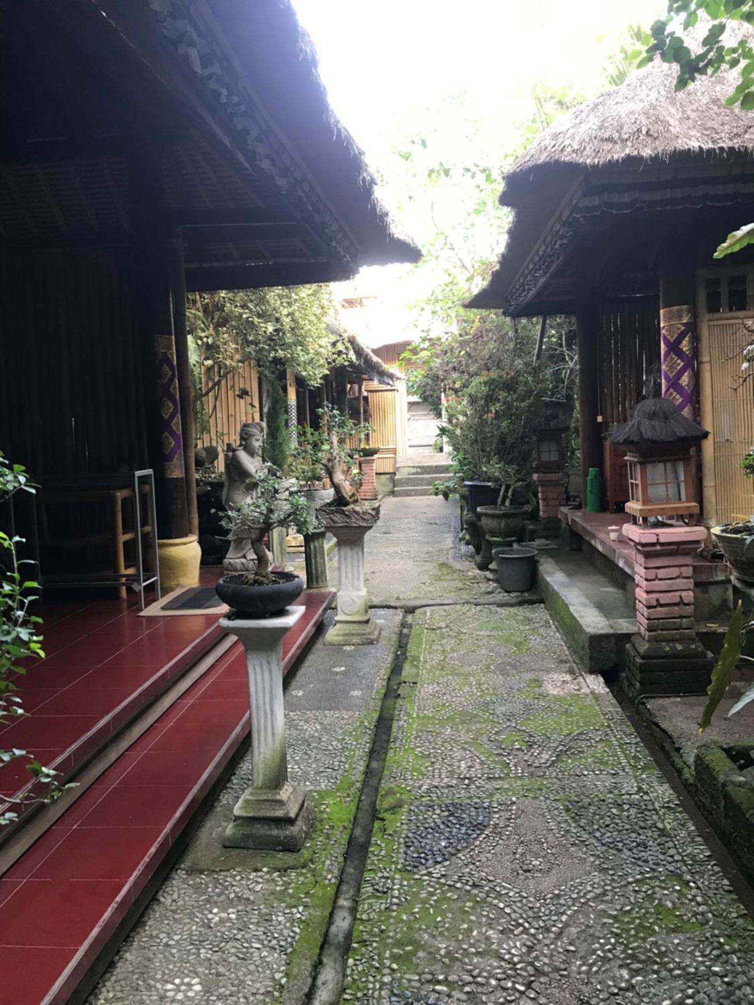 1bd In Family Compound1, 15 Minute Walk To Yoga Barn *