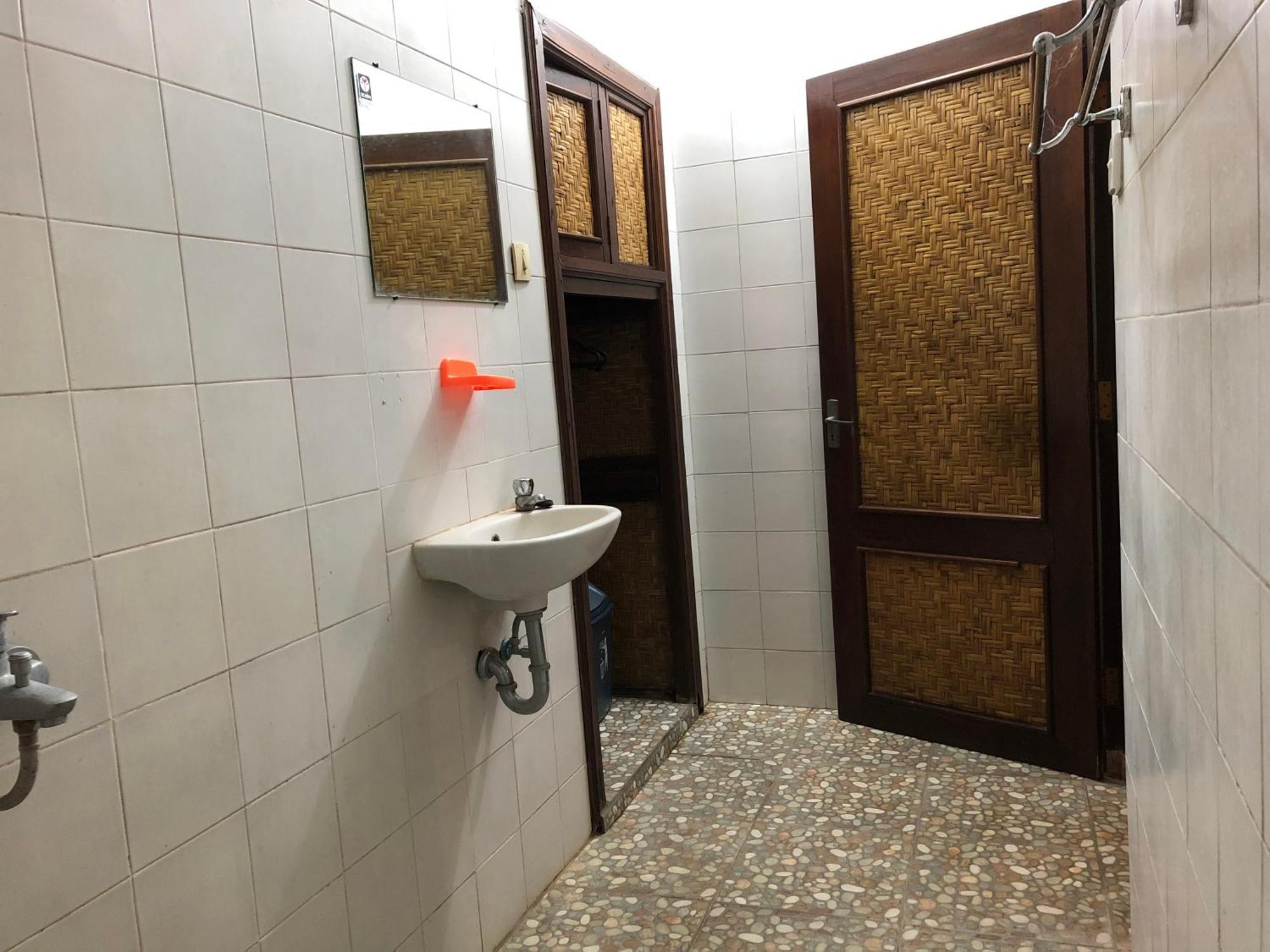 1bd In Family Compound1, 15 Minute Walk To Yoga Barn Ubud
