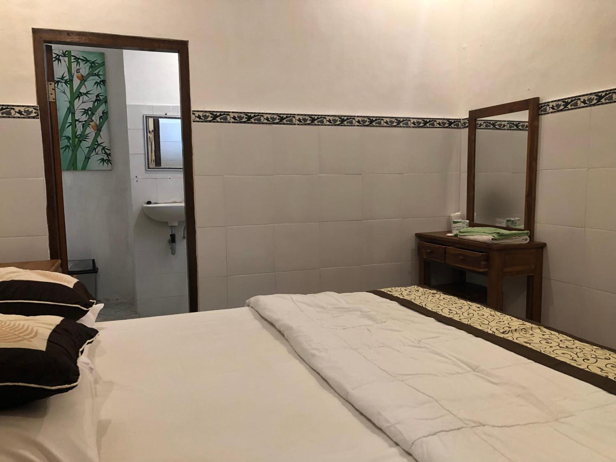 1bd In Family Compound1, 15 Minute Walk To Yoga Barn Privatunterkunft *